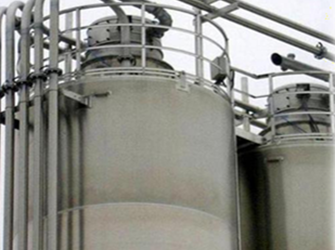 Dust collection in storage-tank Exhaust
